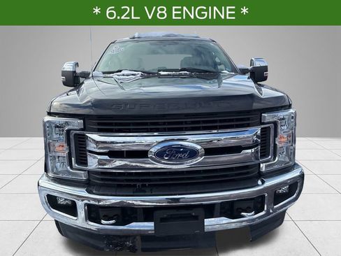 Used 2018 Ford F250 XLT w/ XLT Premium Package image 2