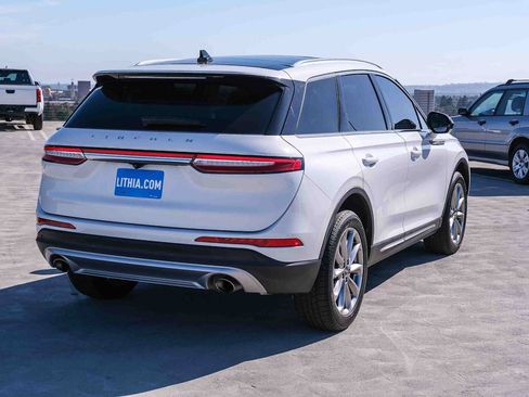 Used 2021 Lincoln Corsair FWD w/ Premium Package image 4