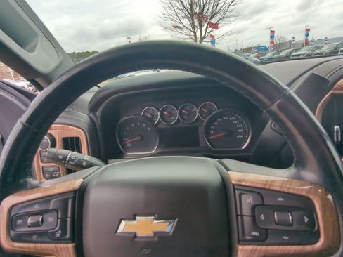 Used 2021 Chevrolet Silverado 1500 LT image 15