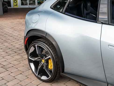 Used 2025 Ferrari Purosangue image 15