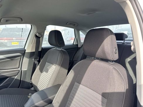 Certified 2025 Volkswagen Jetta S image 15