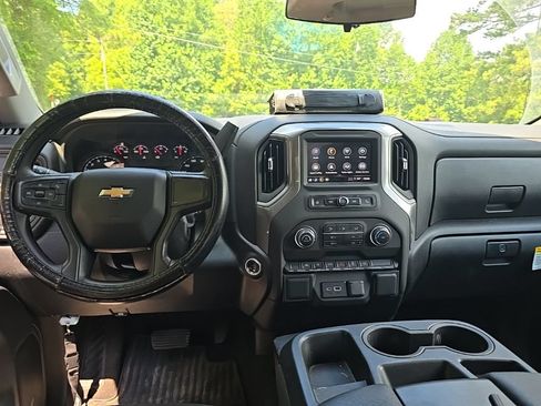Used 2024 Chevrolet Silverado 1500 Custom w/ Turbomax Blackout Package RWD image 3