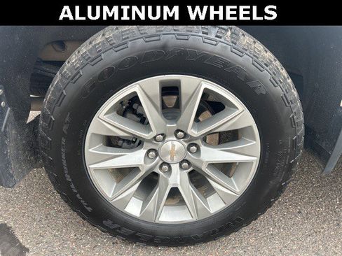 Certified 2022 Chevrolet Silverado 1500 High Country w/ Technology Package image 22