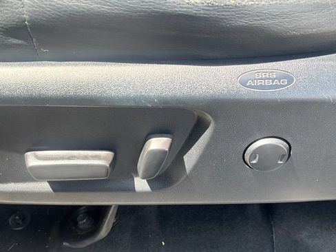 Used 2019 Toyota Tundra Limited RWD image 9