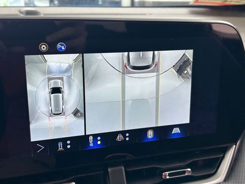 Used 2025 Chevrolet Equinox LT w/ Safety and Technology Package FWD image 26