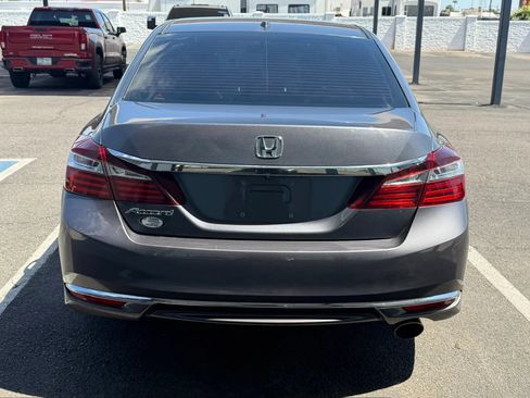 Used 2016 Honda Accord EX image 7