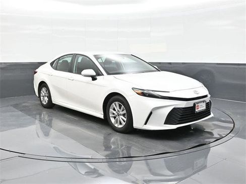 Certified 2025 Toyota Camry LE image 22