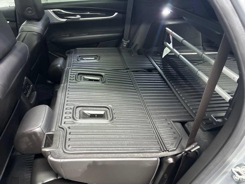 Used 2024 Cadillac XT5 Premium Luxury w/ Technology Package AWD/4WD image 29
