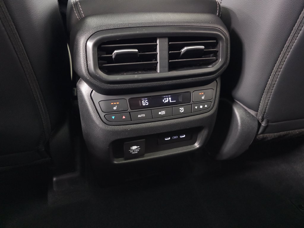 Used 2025 Honda Pilot Elite image 35