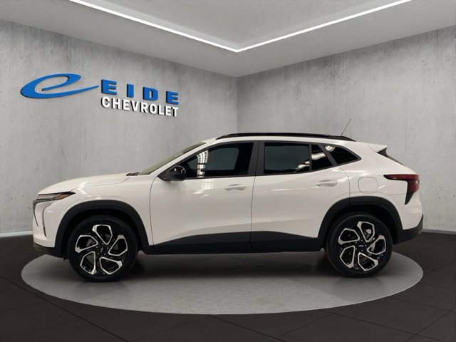 Used 2025 Chevrolet Trax RS w/ Sunroof Package FWD image 12