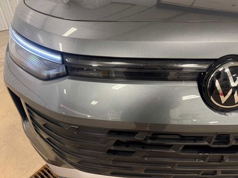 Certified 2025 Volkswagen Tiguan S image 4