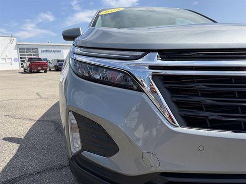 Used 2024 Chevrolet Equinox LT AWD/4WD image 9