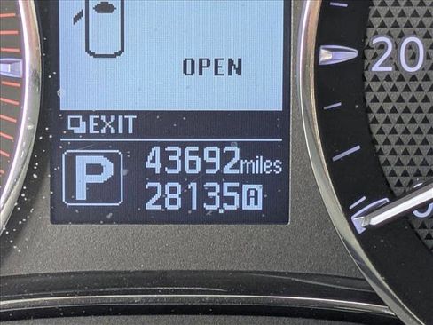 Used 2019 Nissan Armada SL w/ Premium Package image 9