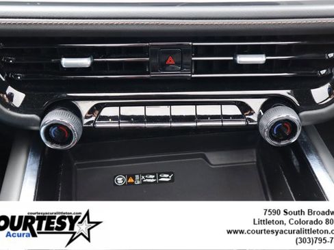 Used 2025 Chevrolet Tahoe High Country AWD/4WD image 20