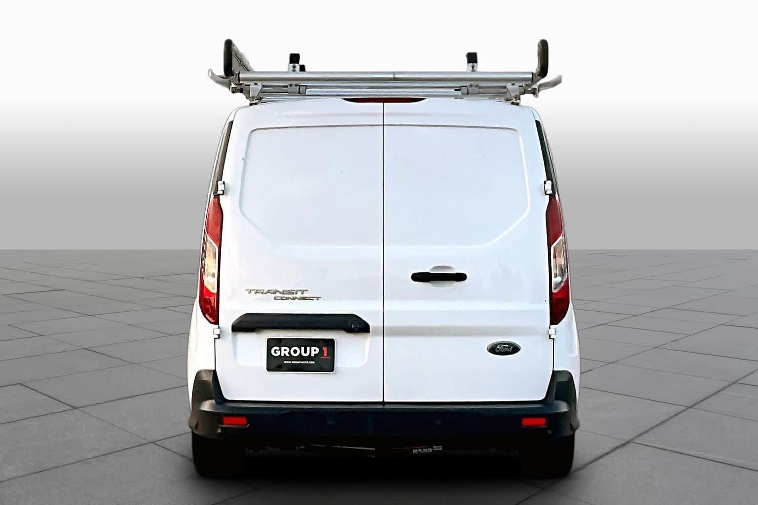 Used 2017 Ford Transit Connect XLT FWD image 4