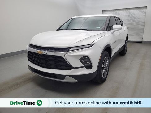 Used 2024 Chevrolet Blazer LT FWD image 1