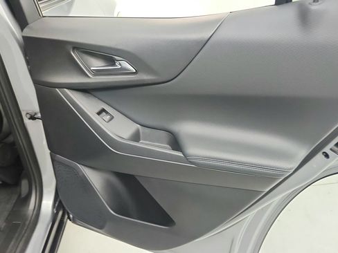 Used 2026 Chevrolet Equinox LT w/ Convenience Package II FWD image 24