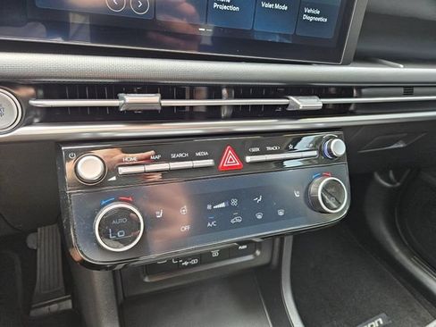 Used 2025 Hyundai Tucson SEL AWD/4WD image 29