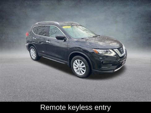 Used 2018 Nissan Rogue SV w/ Premium Package image 9