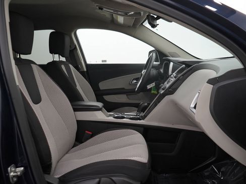Used 2017 Chevrolet Equinox LT w/ Convenience Package AWD/4WD image 11