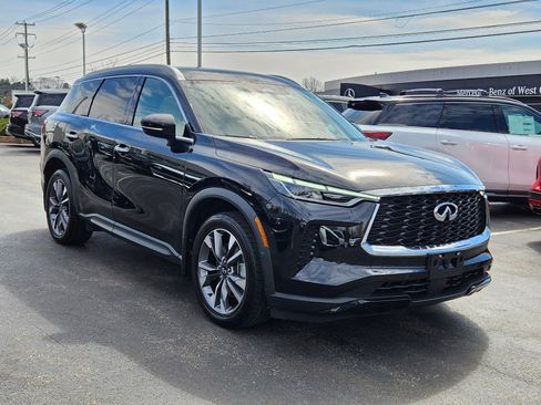 Used 2023 INFINITI QX60 Luxe image 2
