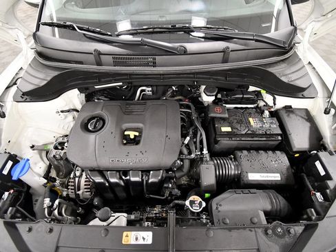 Certified 2025 Kia Soul LX w/ LX Technology Package FWD image 12