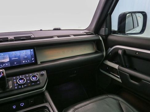 Used 2020 Land Rover Defender 110 SE AWD/4WD image 5
