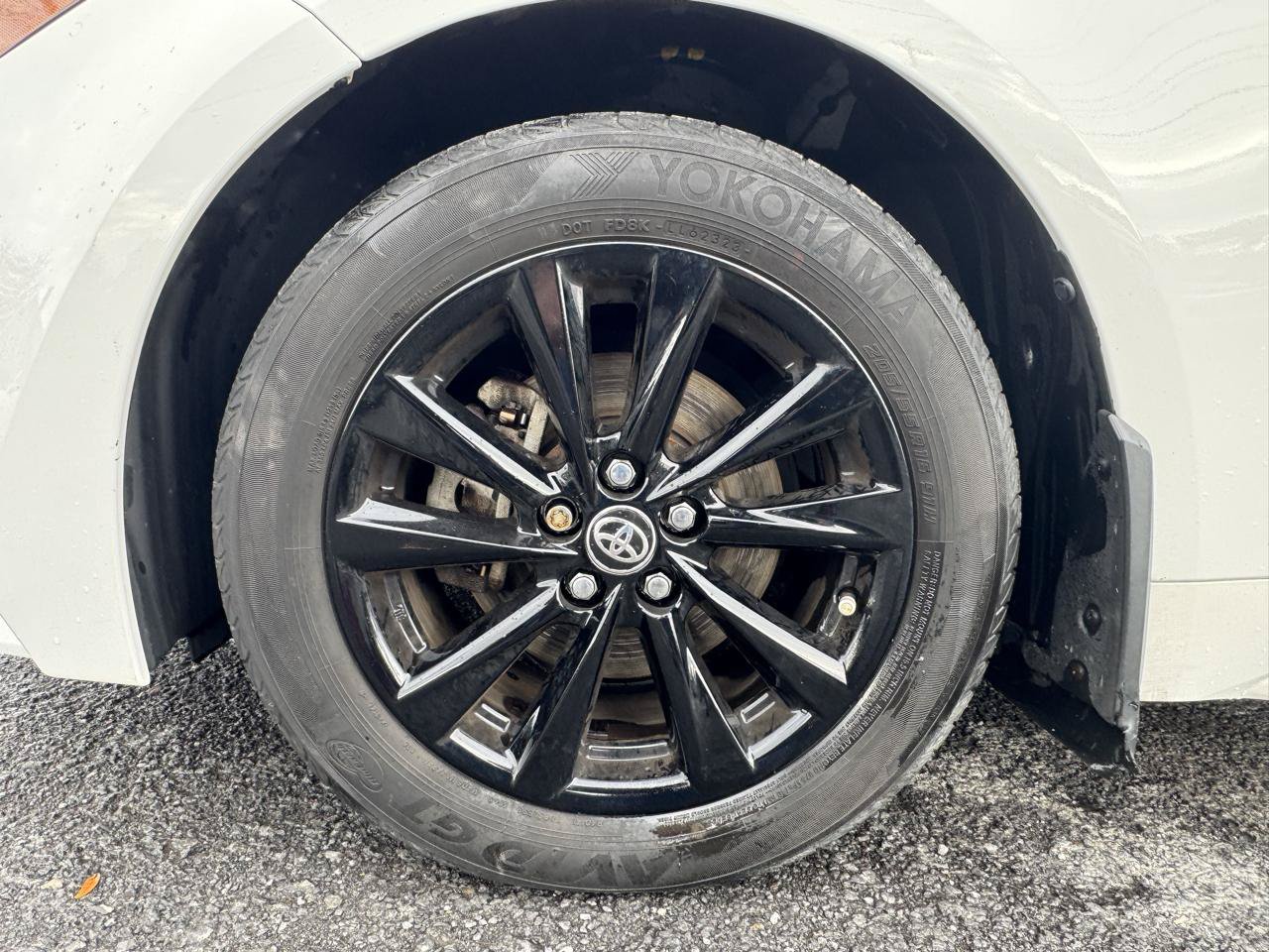 Used 2023 Toyota Corolla LE w/ LE Convenience Package FWD image 11
