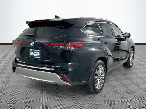 Used 2022 Toyota Highlander Platinum AWD/4WD image 7