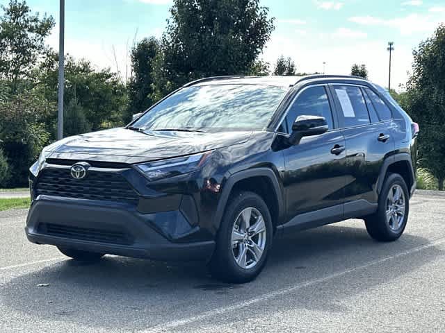 Used 2025 Toyota RAV4 XLE FWD image 1