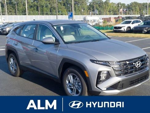 New 2026 Hyundai Tucson SE image 3
