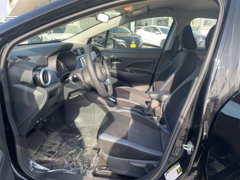 Used 2025 Nissan Versa SV image 24