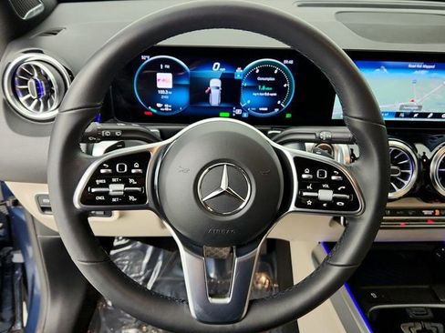 Used 2023 Mercedes-Benz EQB 250+ image 13