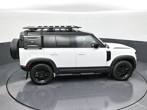 Used 2023 Land Rover Defender 110 S AWD/4WD image 15
