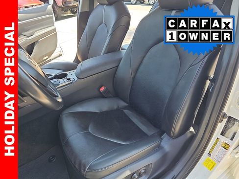 Used 2023 Toyota Camry XSE image 14