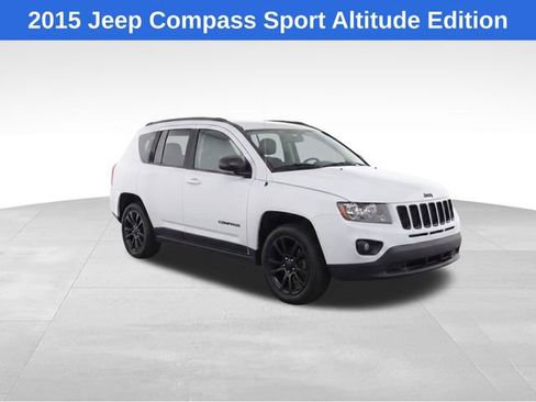 Used 2015 Jeep Compass Sport w/ Power Value Group AWD/4WD image 2