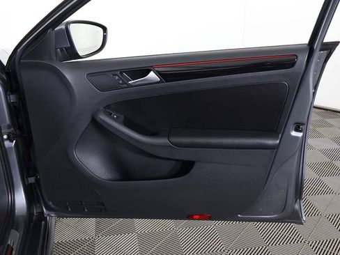 Used 2017 Volkswagen Jetta GLI image 25