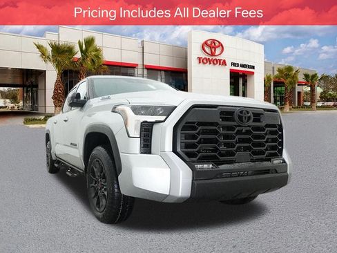 New 2025 Toyota Tundra Limited w/ TRD Off-Road Package AWD/4WD image 31