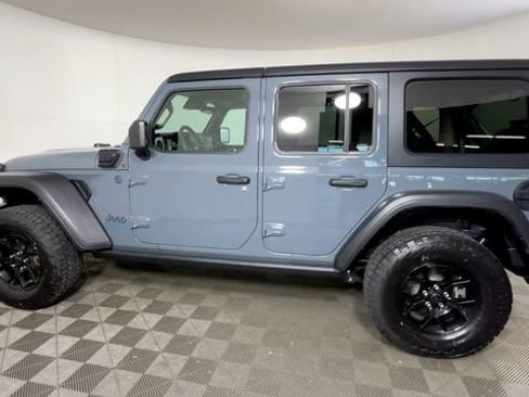 Used 2024 Jeep Wrangler Unlimited AWD/4WD image 8