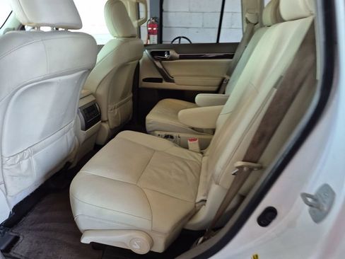 Used 2017 Lexus GX 460 Premium AWD/4WD image 16