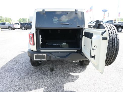 New 2026 Ford Bronco Outer Banks AWD/4WD image 6