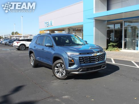 New 2026 Chevrolet Equinox LT w/ Convenience Package II image 2