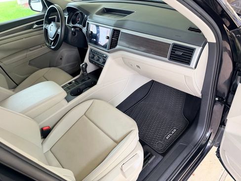 Used 2019 Volkswagen Atlas SE w/ Towing Package FWD image 36