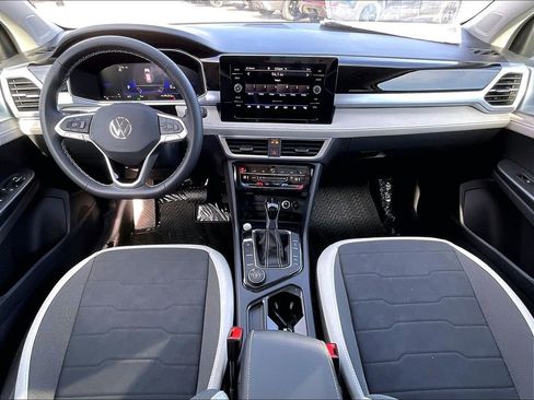 New 2026 Volkswagen Taos SE AWD/4WD image 12
