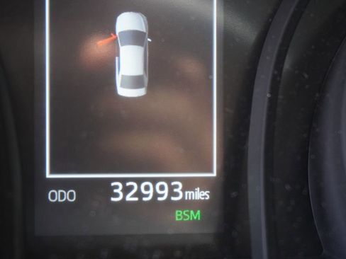 Used 2022 Toyota Camry SE w/ Convenience Package FWD image 4