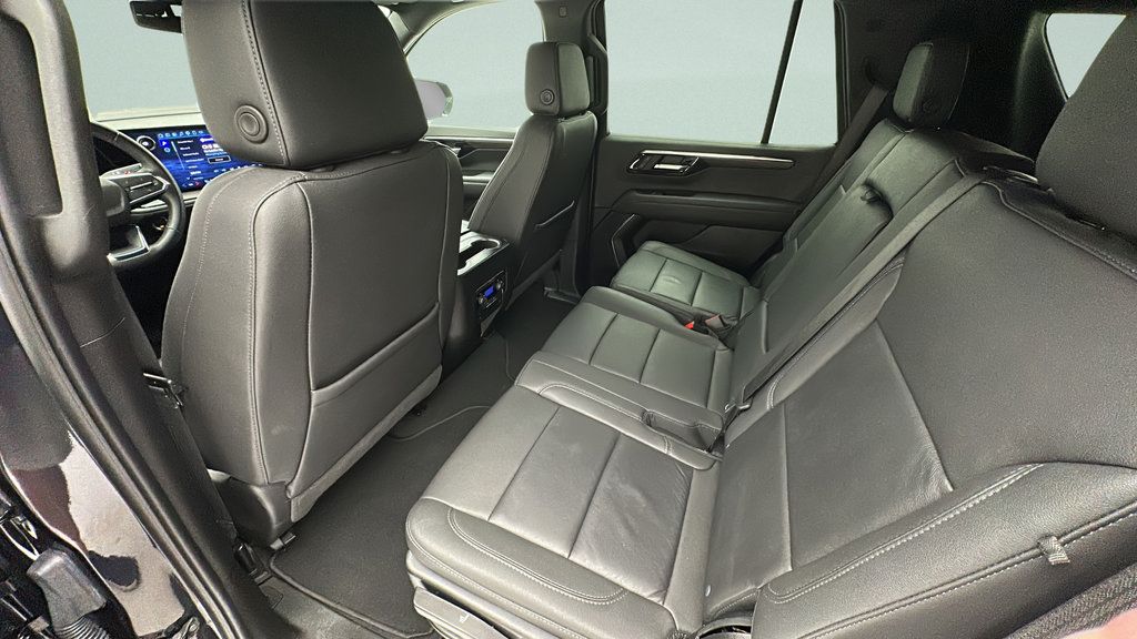 Used 2025 Chevrolet Tahoe Z71 AWD/4WD image 9