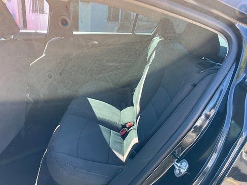 Used 2018 Chevrolet Cruze LS image 8