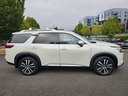 Used 2024 Nissan Pathfinder Platinum
