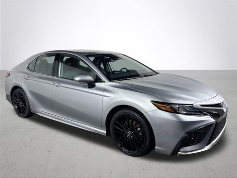 Used 2024 Toyota Camry XSE image 4