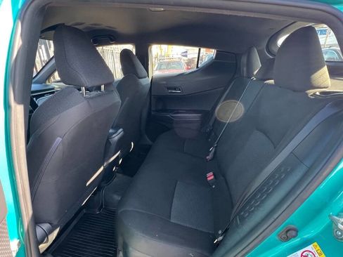 Used 2018 Toyota C-HR XLE FWD image 21